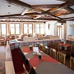 Hotel Gasthaus-landhotel Traunstein 3*