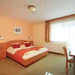 Gasthaus-landhotel Traunstein Hotel