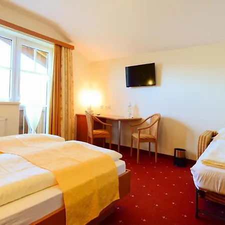 Hotel Gasthaus-landhotel Traunstein 3*
