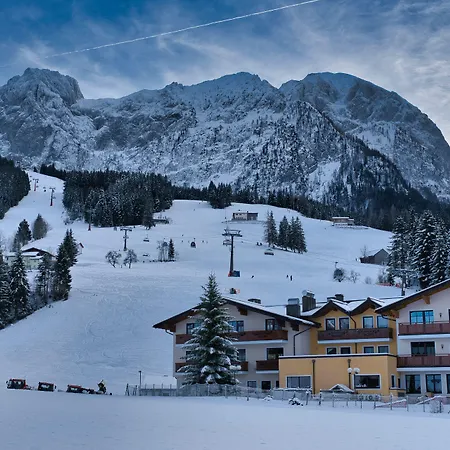 Gasthaus-landhotel Traunstein Hotell 3*